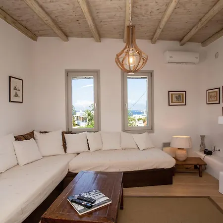 Baroness In Mykonos Town